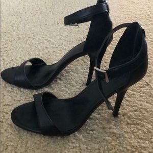 Black Mossimo heels